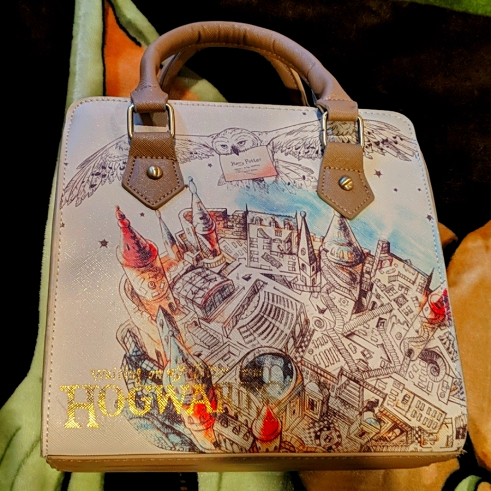 Harry Potter’s Hogwarts Crossbody